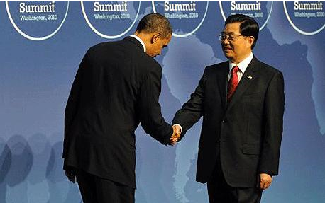 Obama bowing to Hu picture.