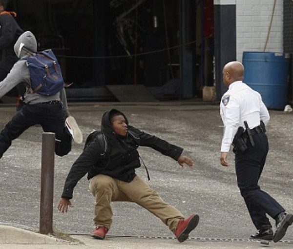 Baltimore City Police Commissioner Single-Handedly Takes Down Thug