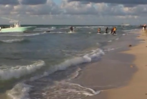 Illegal Immigrants Hop From Boat, Run Ashore in Miami Beach [VIDEO]