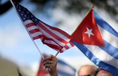 #Cuba: U.S. Flag Raised In Havana, Castro Demands Money