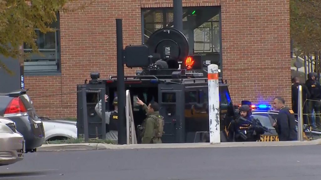 Police in aftermath of Ohio State attack, November 28, 2016 (photo: NBC/WCMH)