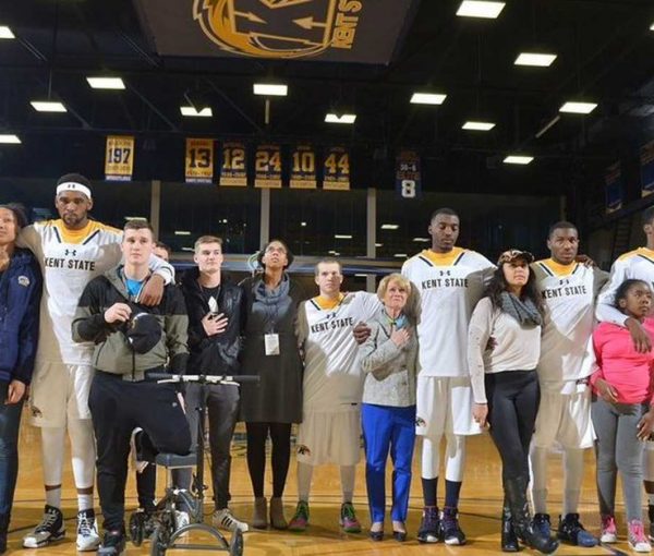 Kent State Basketball’s Powerful Answer To National Anthem Protests Is Unity [VIDEO]