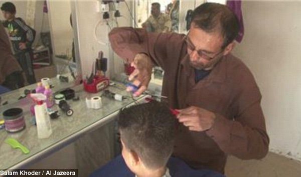 Barber Threatened By #ISIS Is Now The Busiest Man In Mosul [VIDEO]