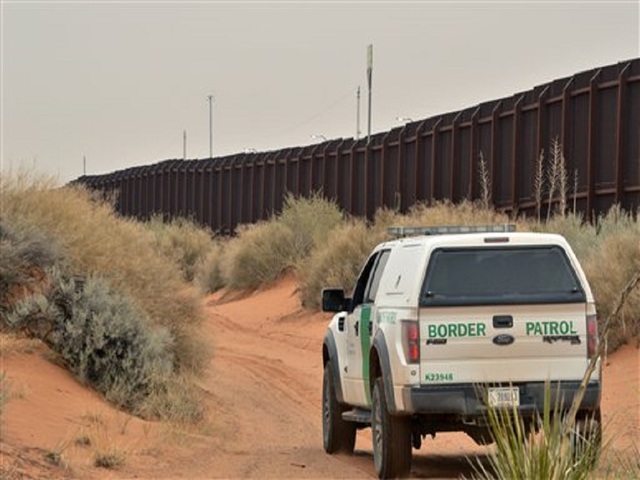 Trump Plans To Build Great Wall On Border Now, But Still Expects Mexico To Pay [VIDEOS]