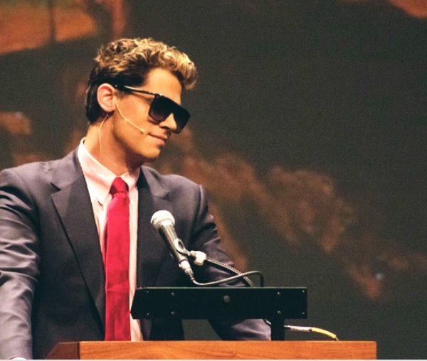 Defiant Milo Yiannopoulos Apologizes For “Misspoken” Comments, Vows to Carry On [VIDEO]