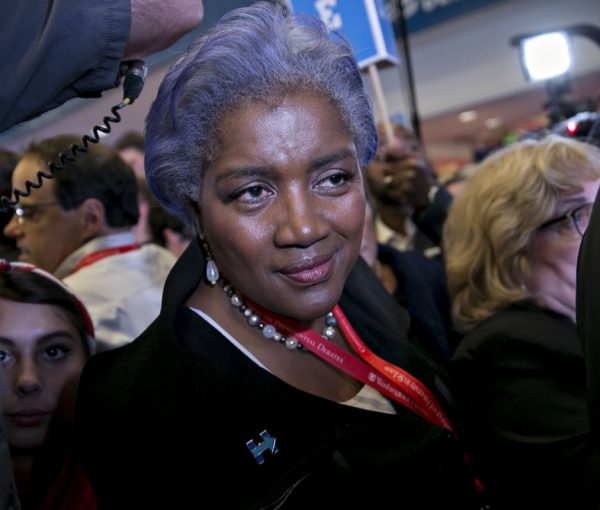 Donna Brazile finally admits to passing debate questions to Hillary Clinton