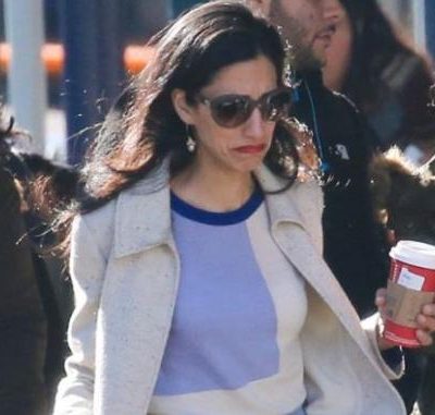 #HumaAbedin Files For Divorce On The Same Day #Weiner Pleads Guilty To Sexting Under Age Girl [VIDEO]