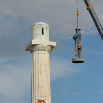 New Orleans takes down 130 year old statue of Robert E. Lee