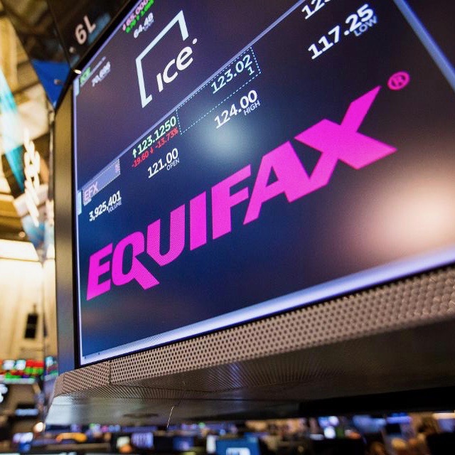 Equifax Sent Consumers To Fake Phishing Site For TWO Weeks [VIDEO]