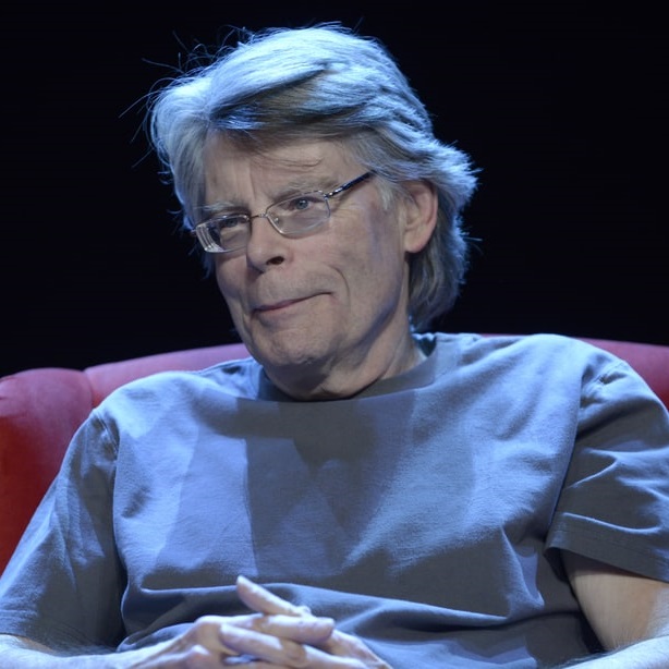 Stephen King Does Not Like Donald Trump “Hitting” Hillary With Golf Balls