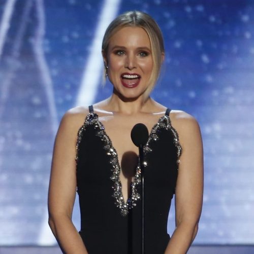 Kristen Bell Spreads “Kindness” like Confetti: By Throwing Melania Trump Shade at #SAGAwards