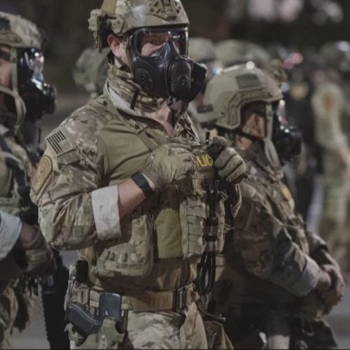 Трафальгарская площадь в лондоне на английском. Was named in honor. Sights of london презентация. Достопримечательности самары на английском. Was named in honor.