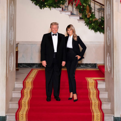 Christmas Photo Of Trumps Causes Controversy